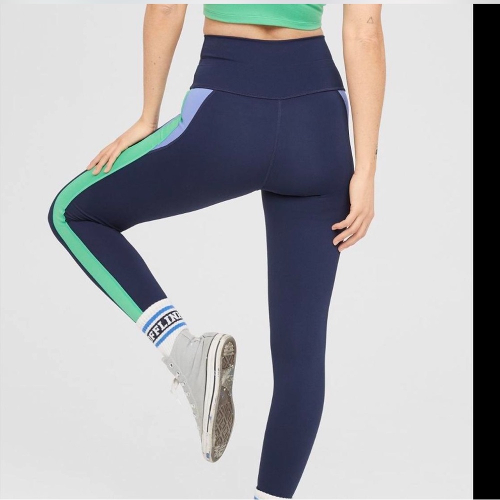 Offline by Aerie multicolor leggings size small navy blue blue and green SMALL